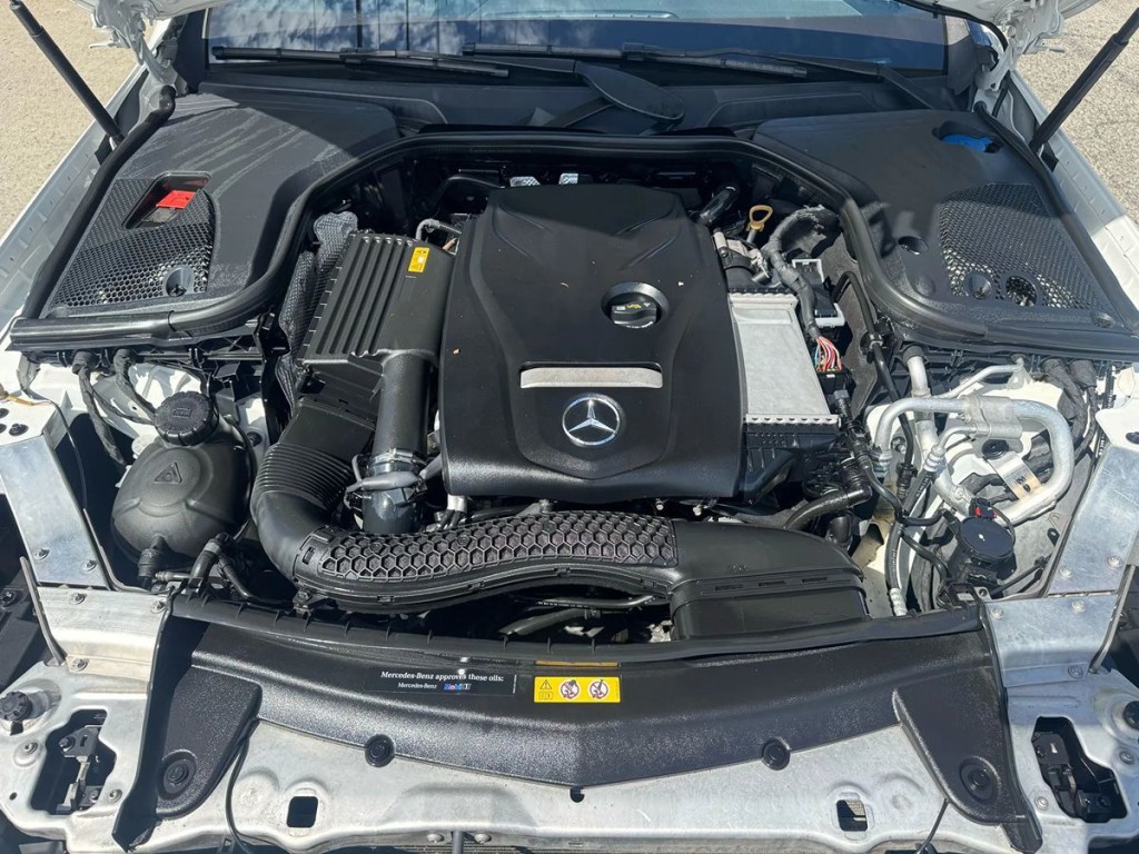 2018 Mercedes-Benz E-Class Image 19