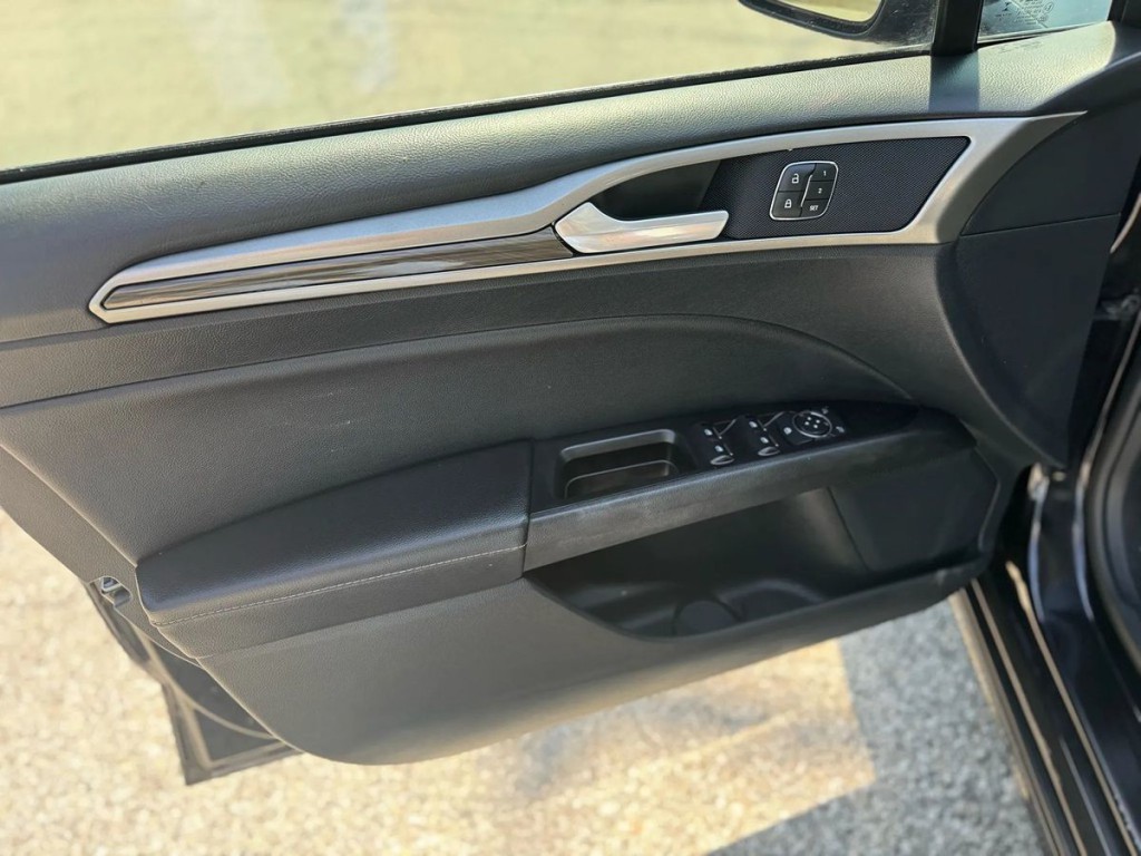 2019 Ford Fusion Image 8