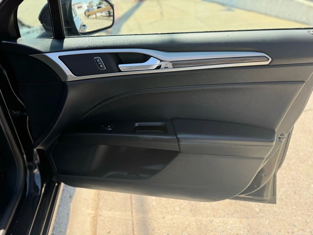 2019 Ford Fusion Image 14