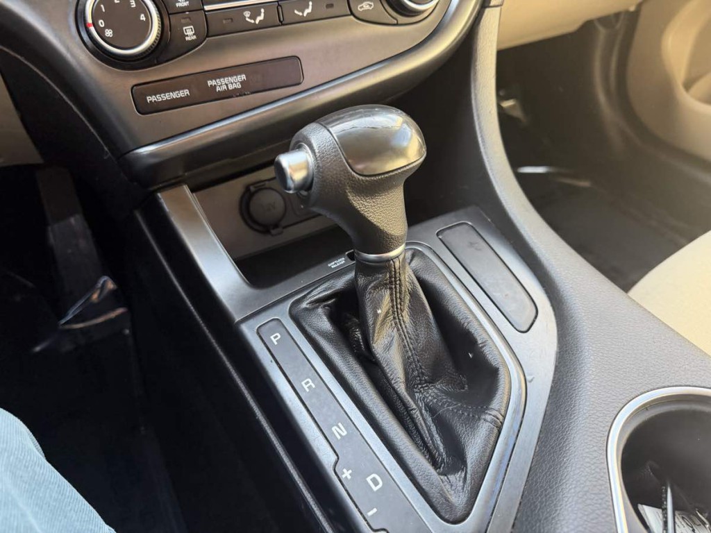 2015 Kia Optima Image 16