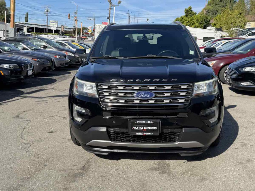 2016 Ford Explorer Image 2