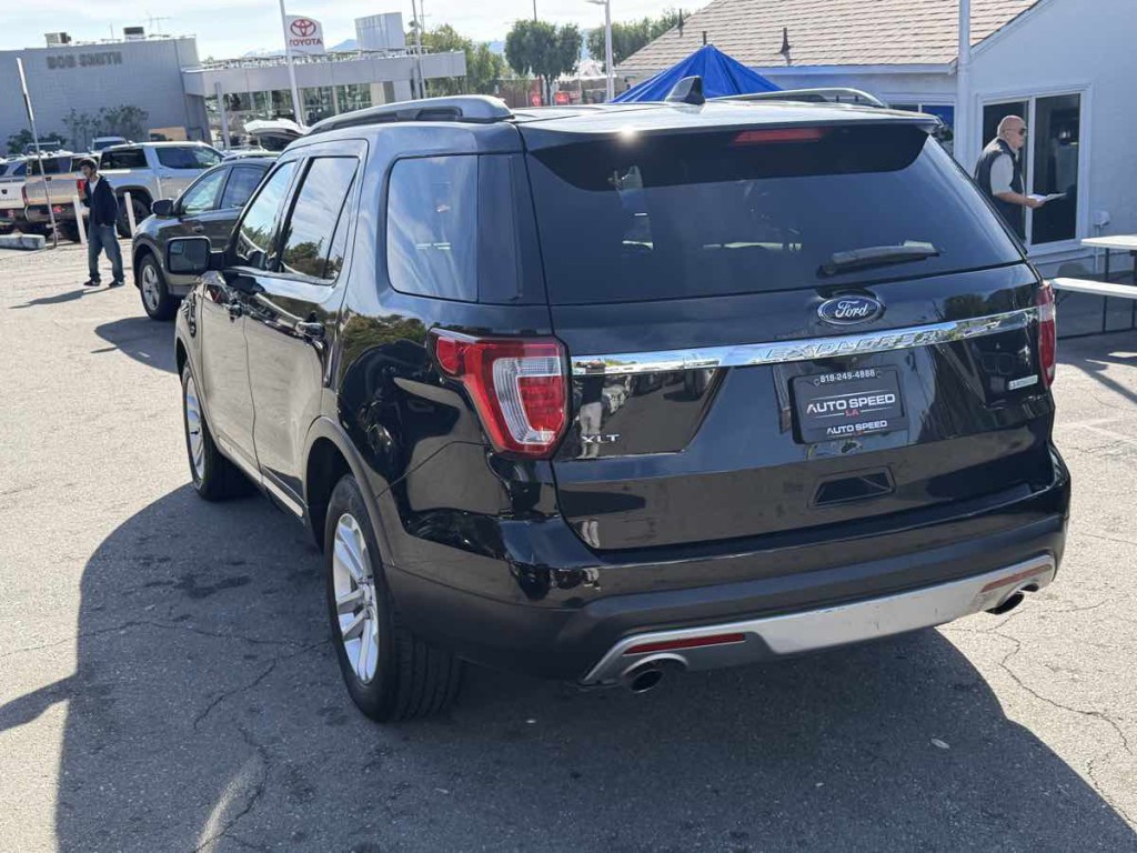 2016 Ford Explorer Image 6