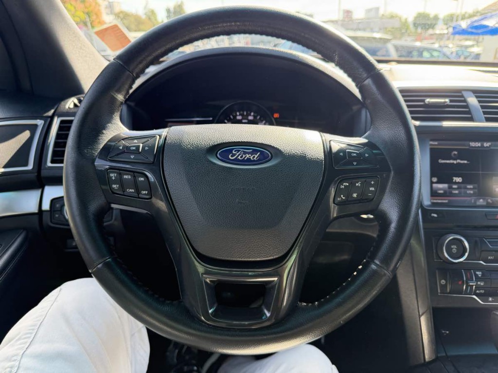 2016 Ford Explorer Image 11