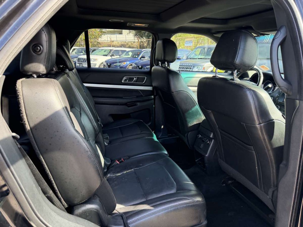 2016 Ford Explorer Image 20