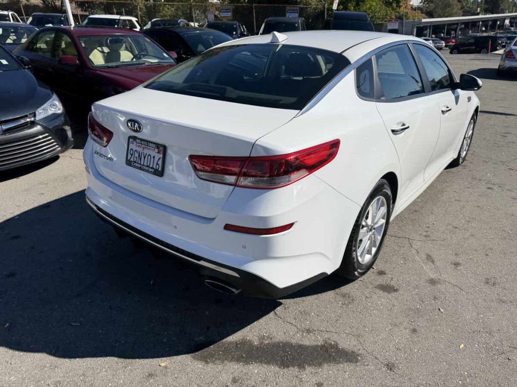 2019 Kia Optima Image 5