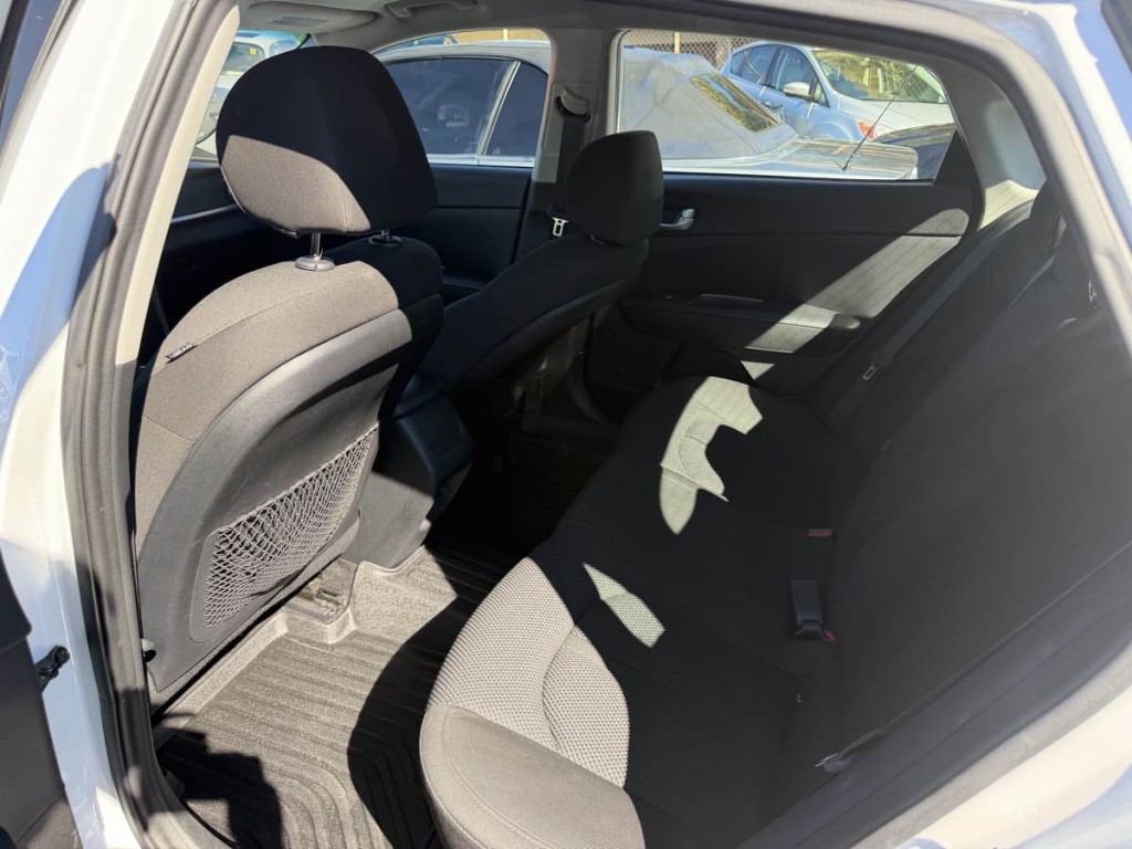 2019 Kia Optima Image 15