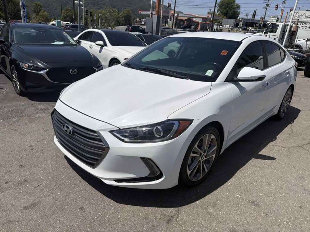 2017 Hyundai Elantra Image 3