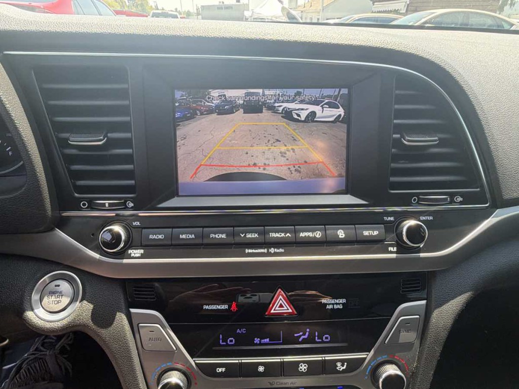 2017 Hyundai Elantra Image 23