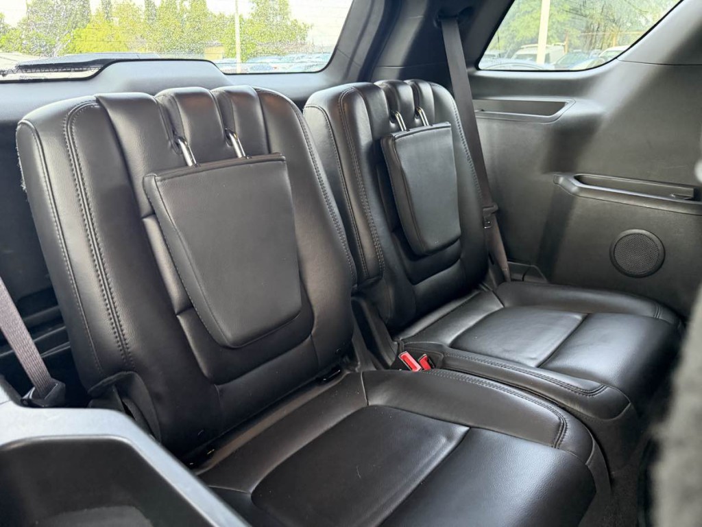 2013 Ford Explorer Image 22