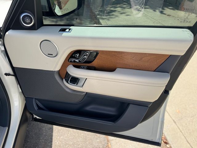 2018 Land Rover Range Rover Image 14