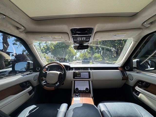 2018 Land Rover Range Rover Image 15