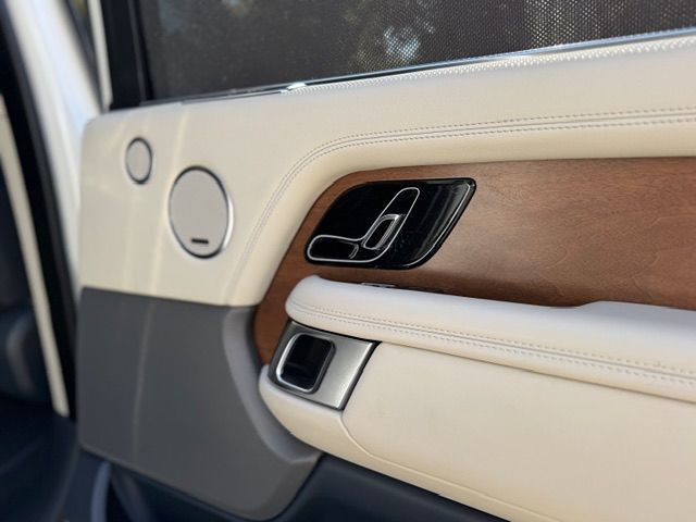 2018 Land Rover Range Rover Image 21