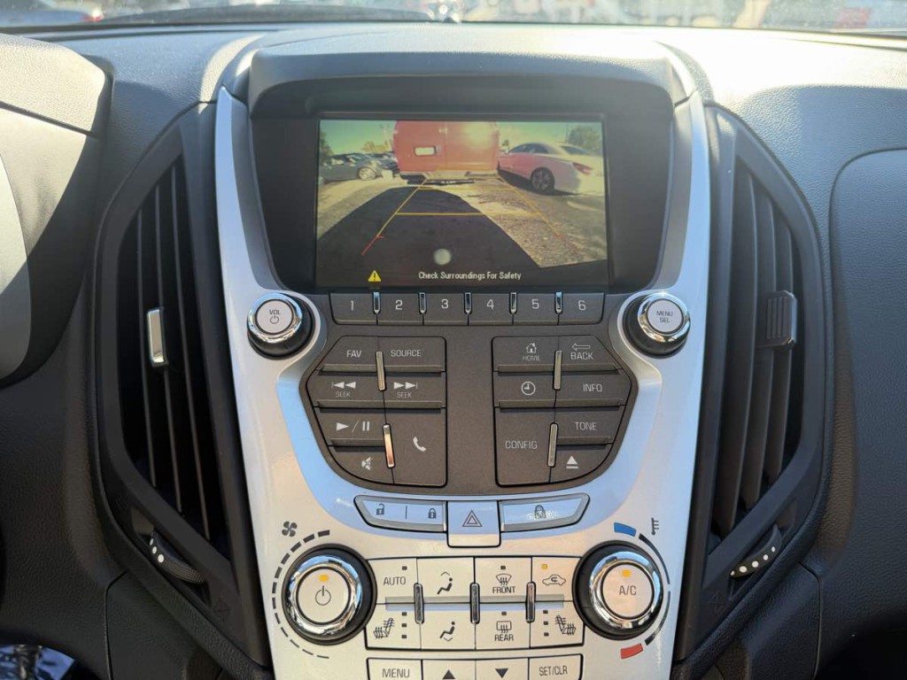 2015 Chevrolet Equinox Image 12