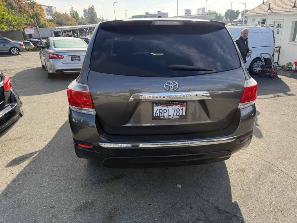 2011 Toyota Highlander Image 5