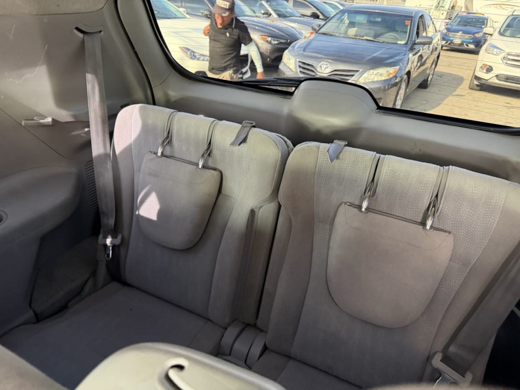 2011 Toyota Highlander Image 15