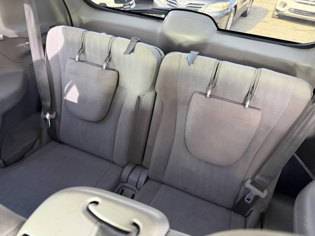 2011 Toyota Highlander Image 16