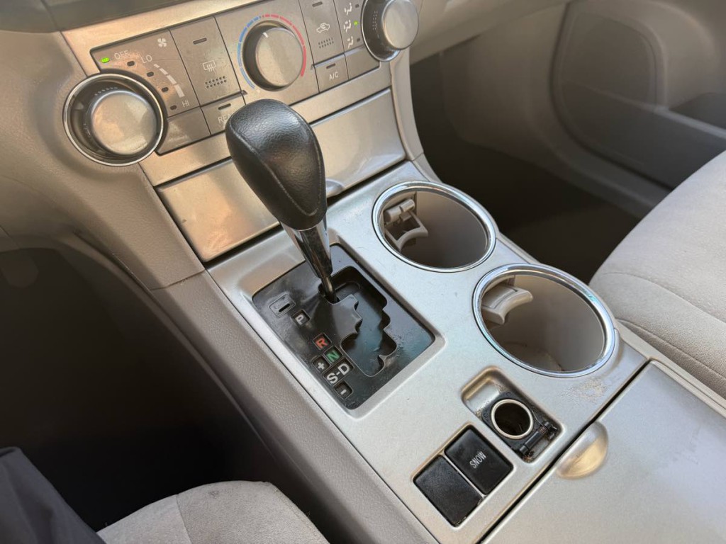 2011 Toyota Highlander Image 18