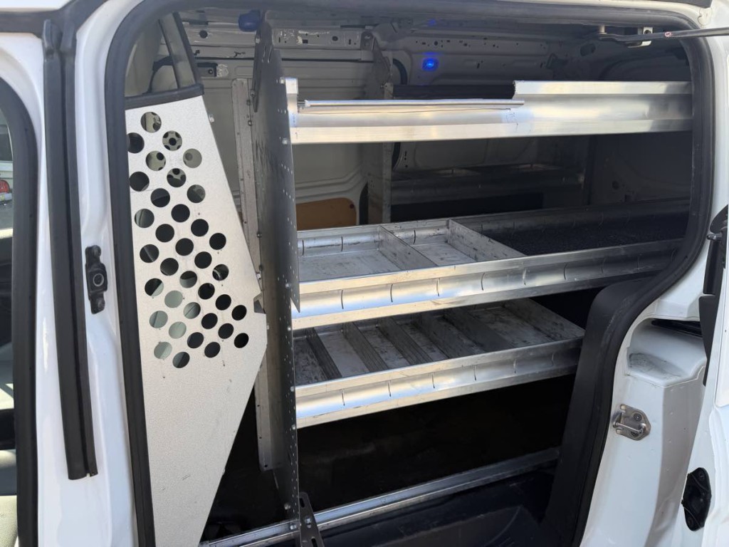 2015 Ford Transit Connect Image 16