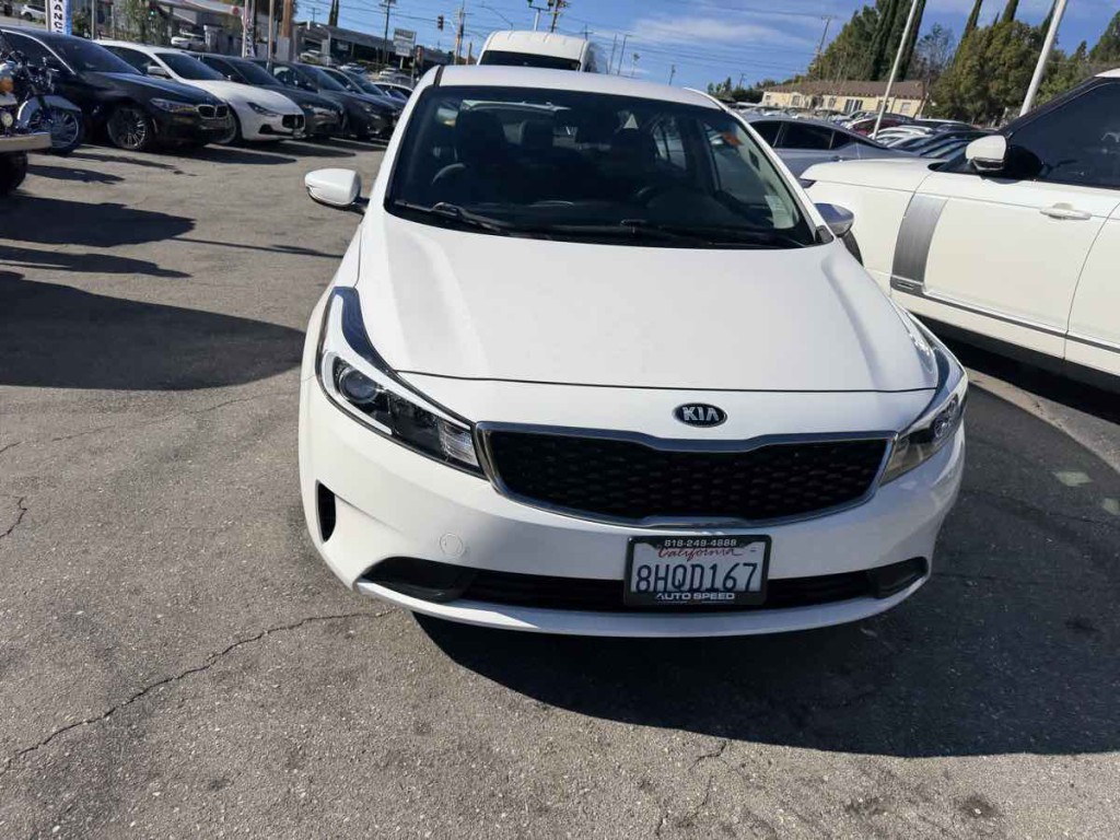 2017 Kia Forte Image 2