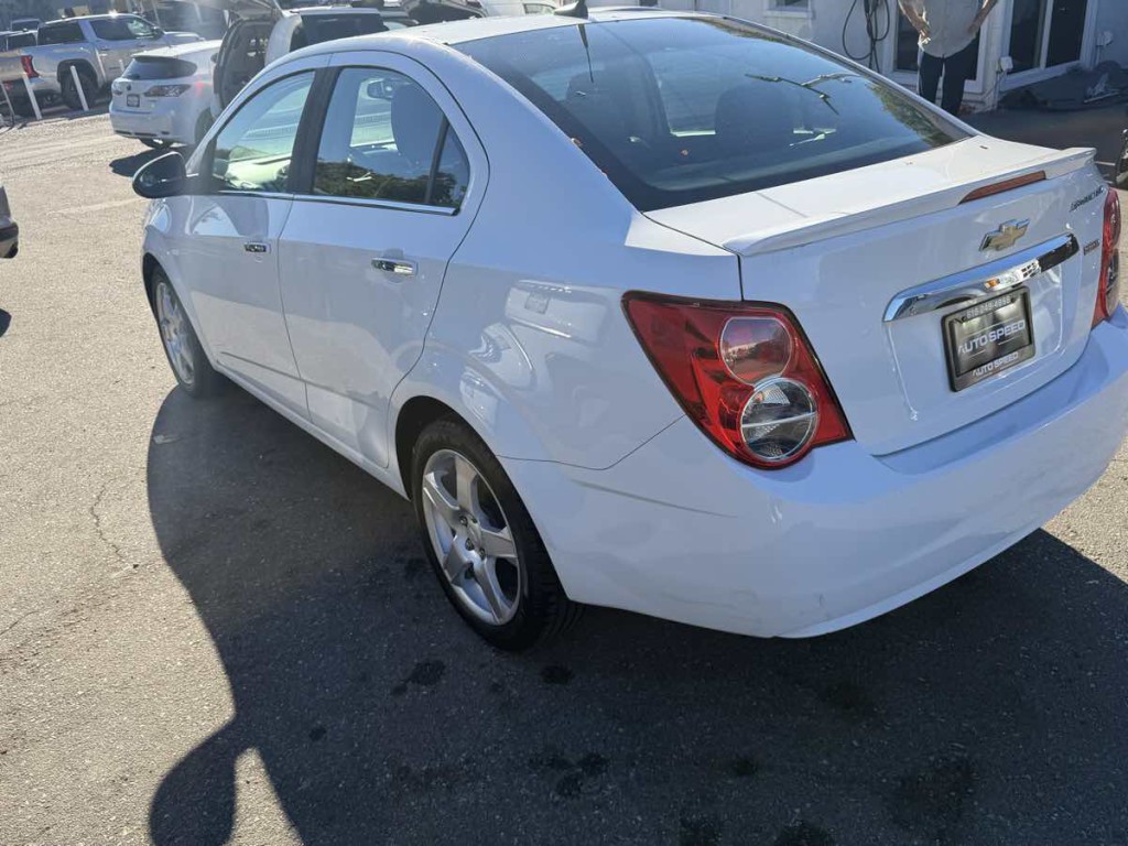 2014 Chevrolet Sonic Image 6