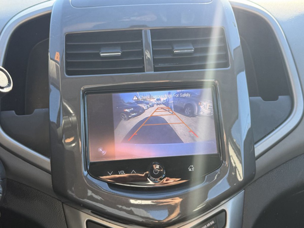 2014 Chevrolet Sonic Image 16