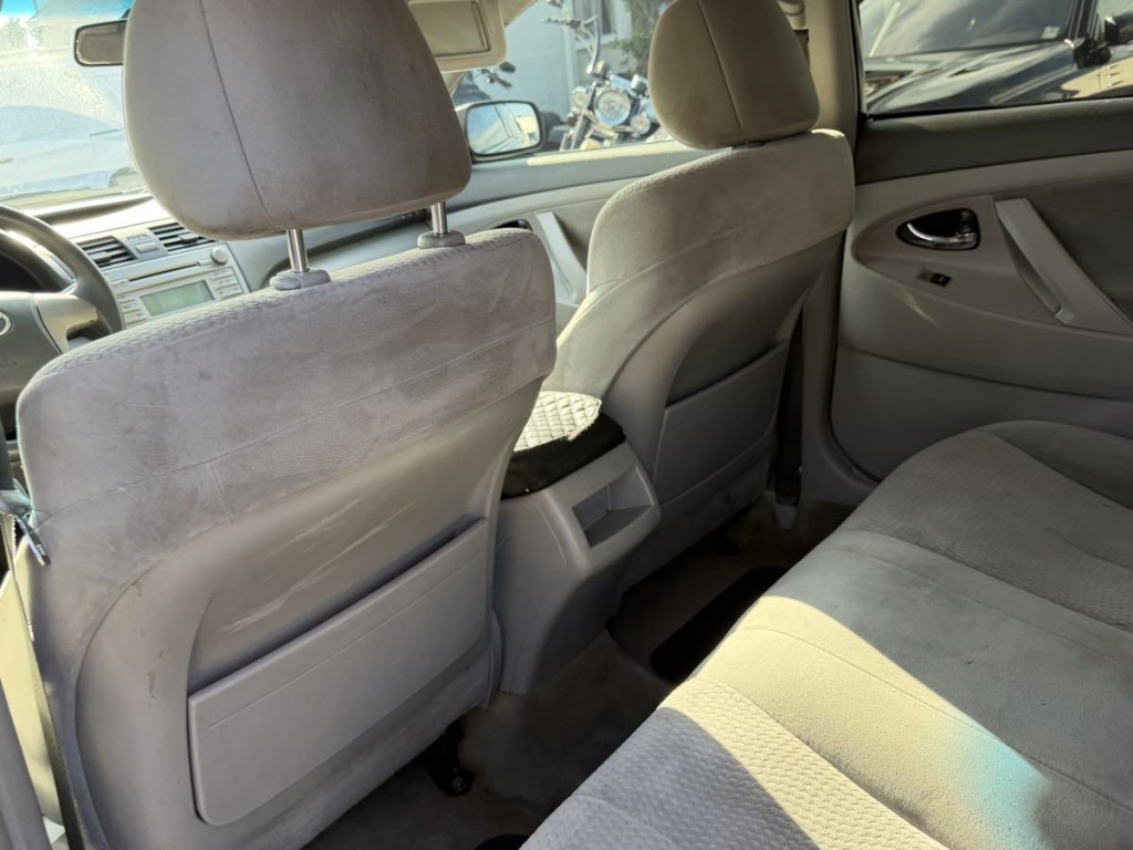 2011 Toyota Camry Image 13