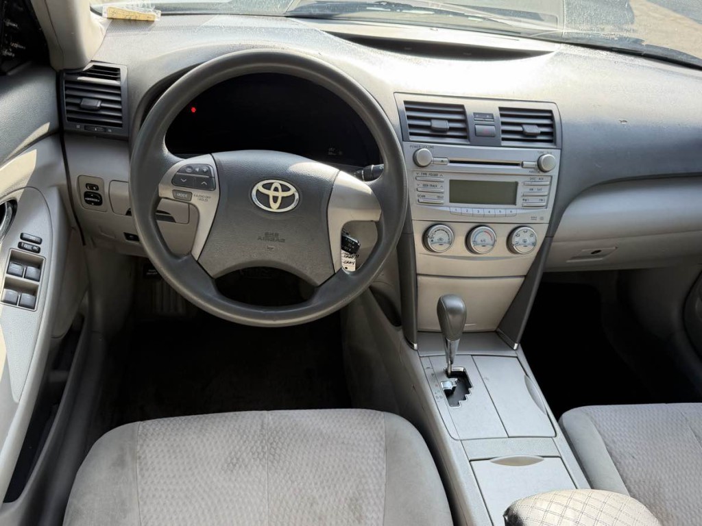 2011 Toyota Camry Image 14