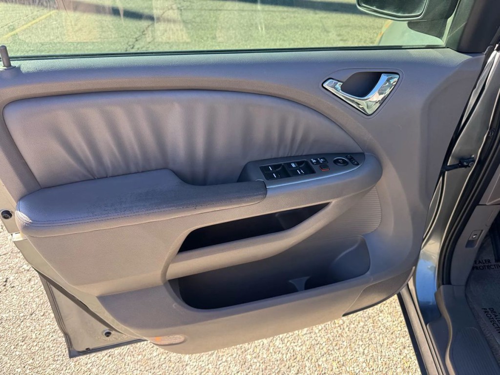 2009 Honda Odyssey Image 8