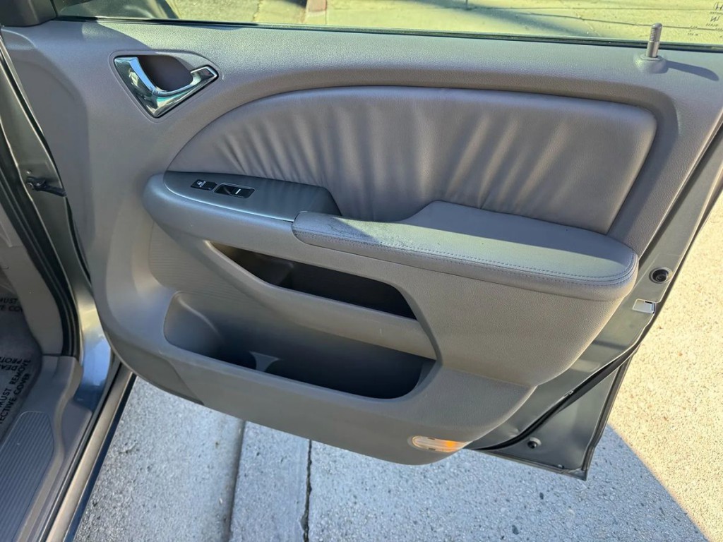 2009 Honda Odyssey Image 12