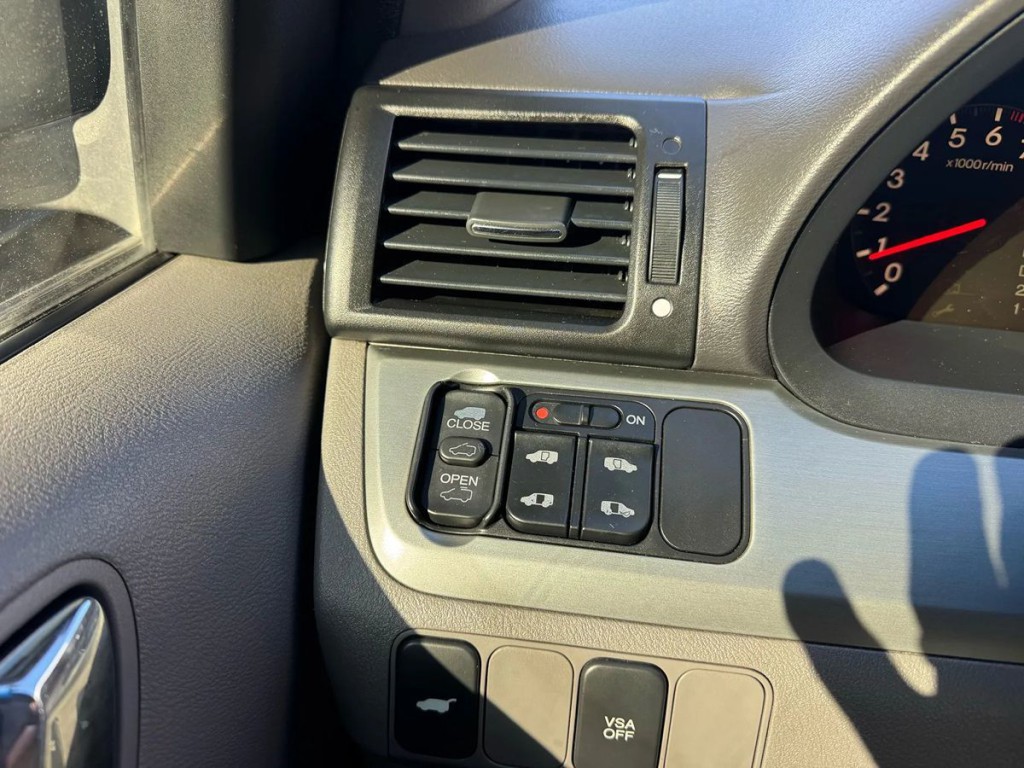 2009 Honda Odyssey Image 18