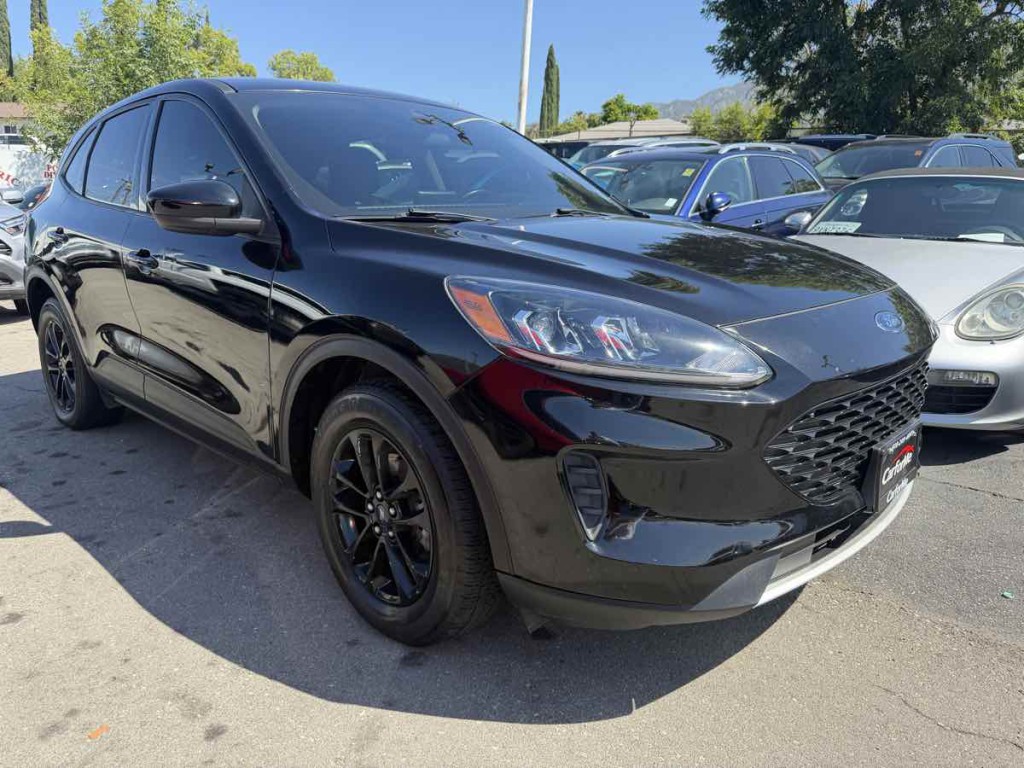 2020 Ford Escape Image 1