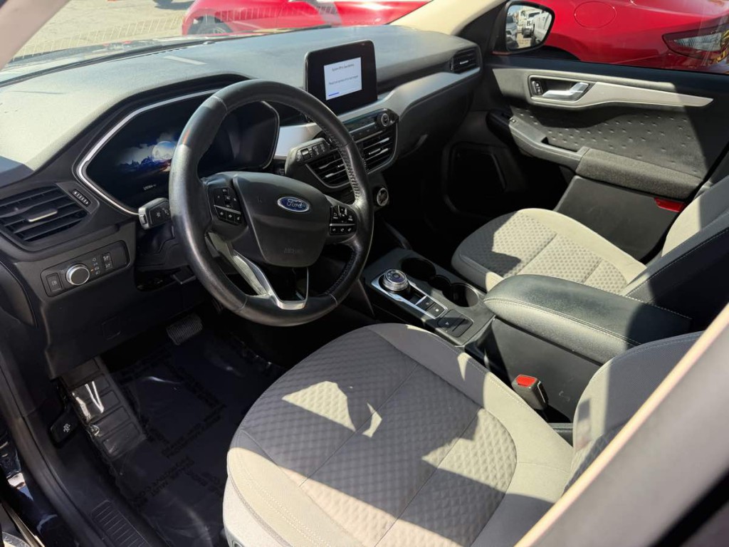 2020 Ford Escape Image 9