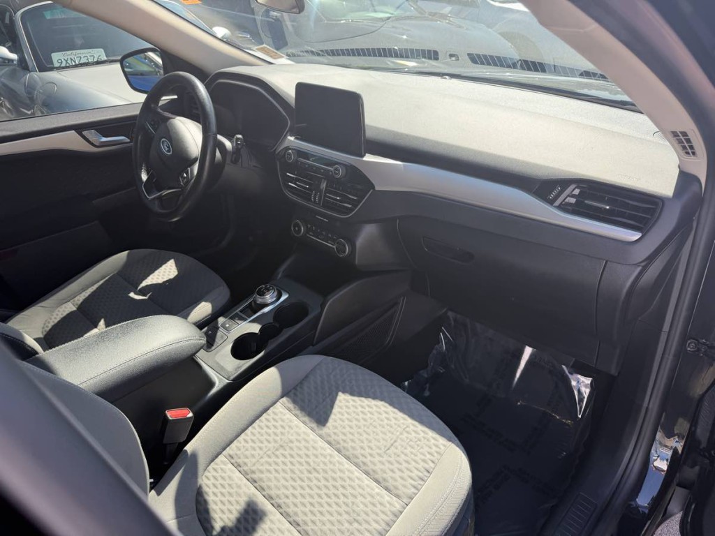 2020 Ford Escape Image 11