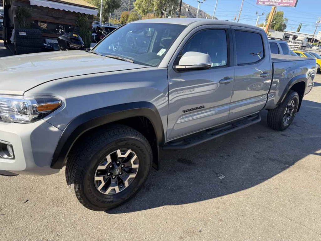 2021 Toyota Tacoma Image 2