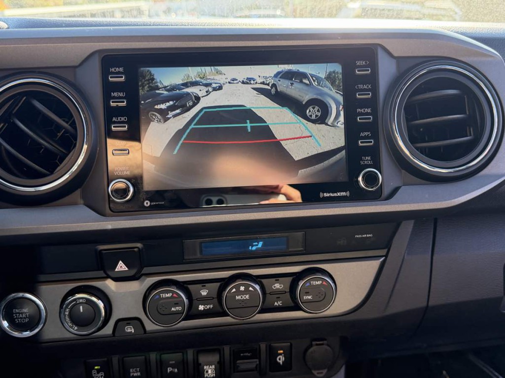 2021 Toyota Tacoma Image 17