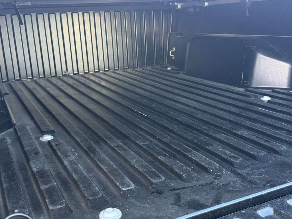 2021 Toyota Tacoma Image 24