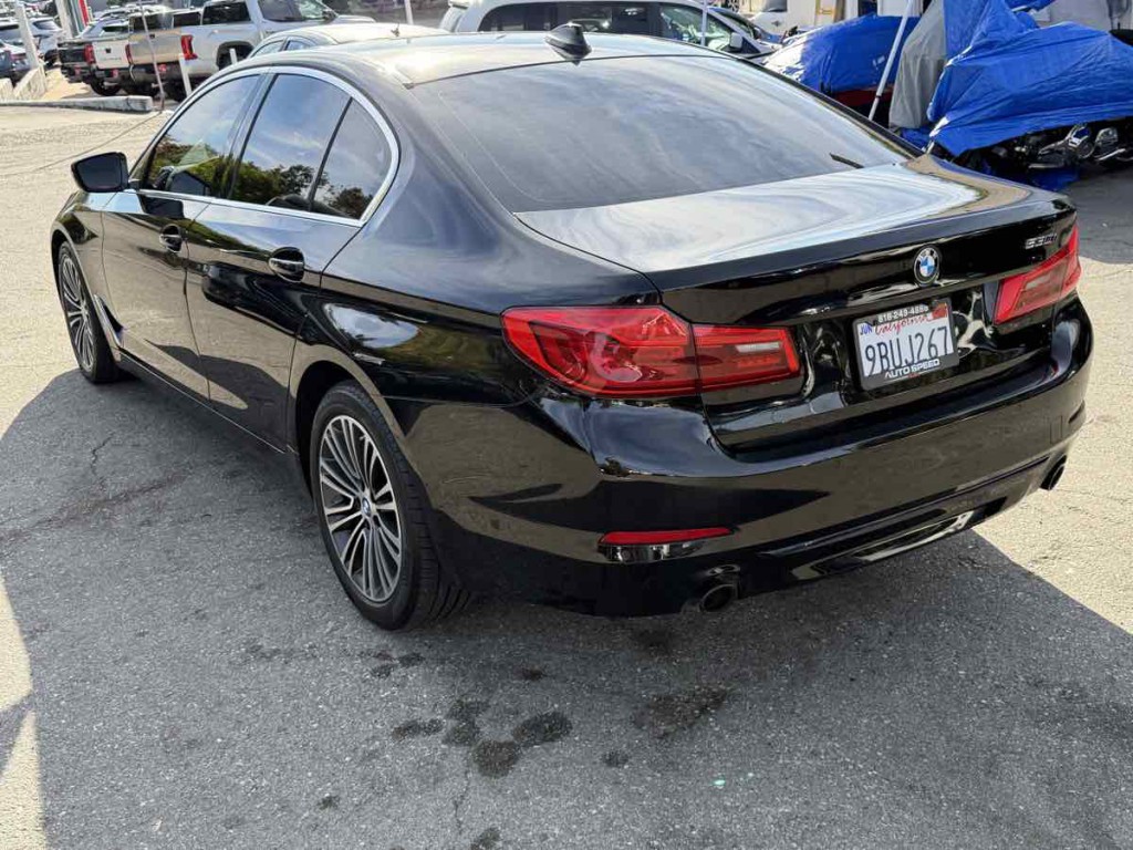 2019 BMW 5 Series Image 5