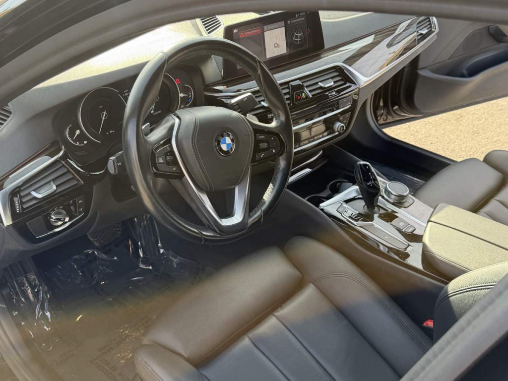 2019 BMW 5 Series Image 12