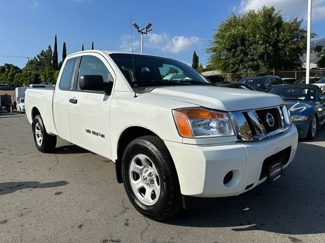 2014 Nissan Titan Image 1