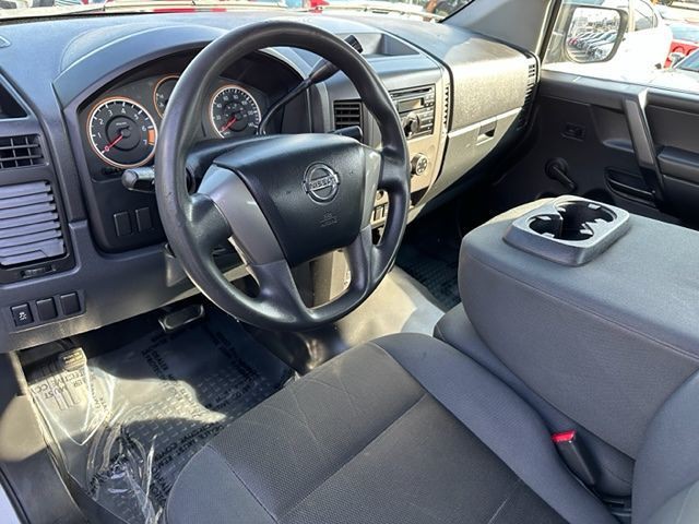 2014 Nissan Titan Image 9