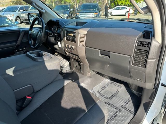 2014 Nissan Titan Image 11