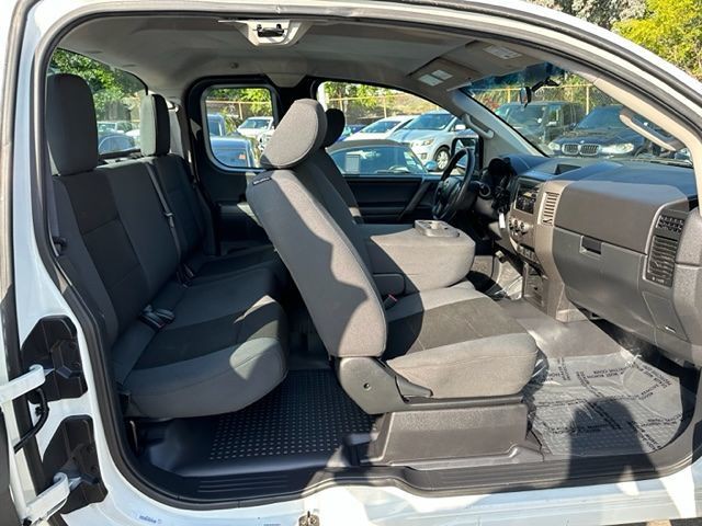 2014 Nissan Titan Image 13