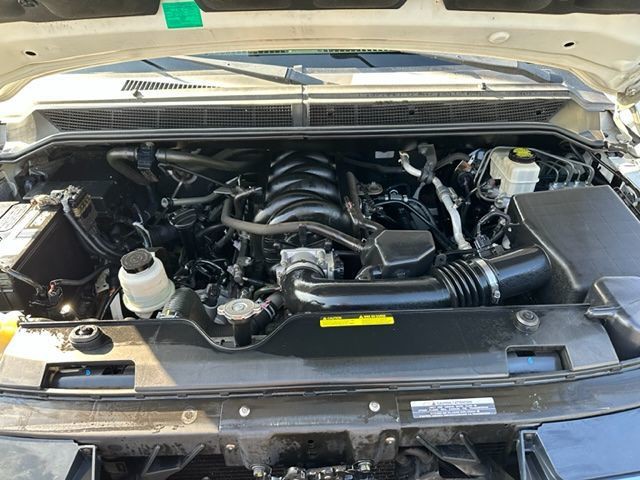 2014 Nissan Titan Image 16