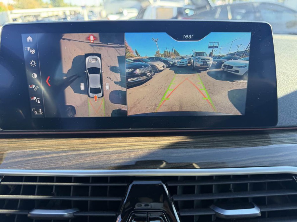 2019 BMW 5 Series Image 9