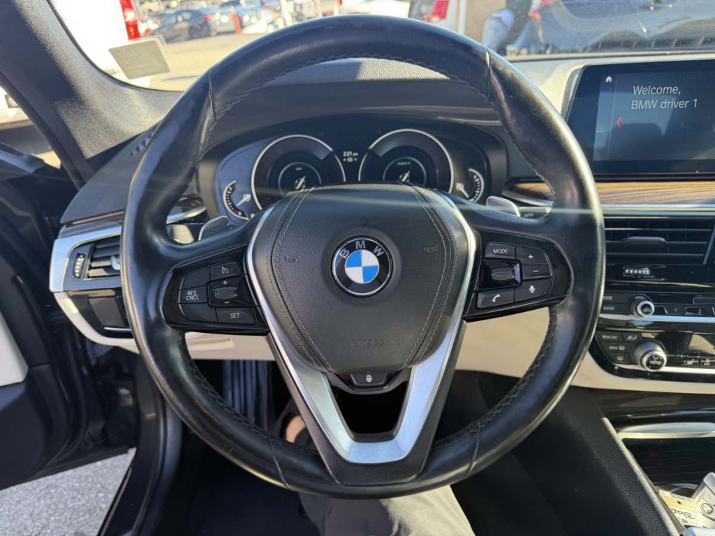 2019 BMW 5 Series Image 10