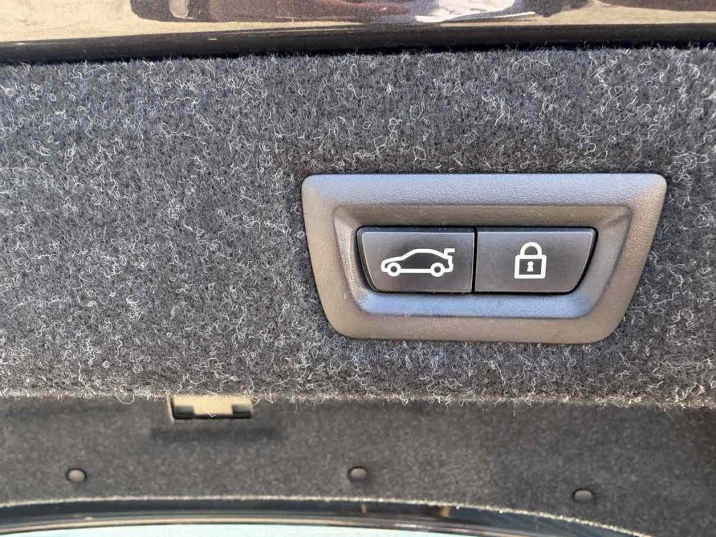 2019 BMW 5 Series Image 22