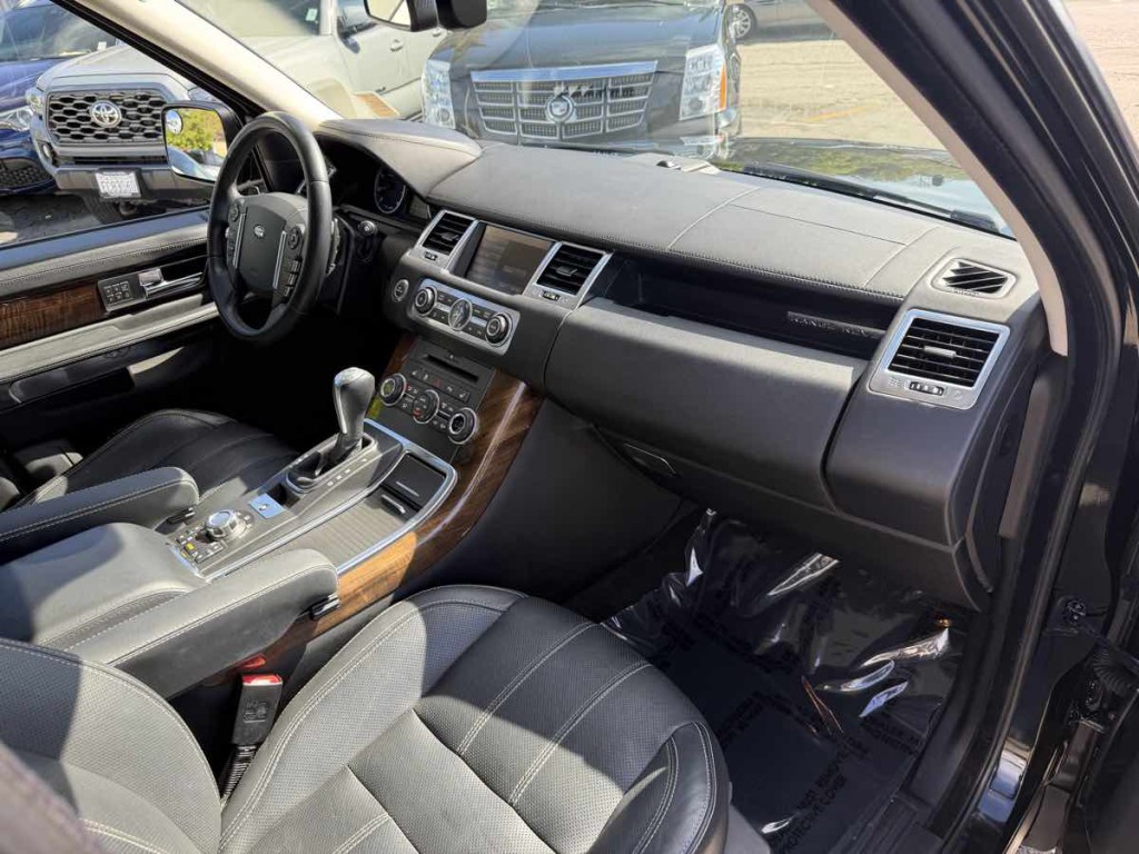 2011 Land Rover Range Rover Sport Image 12