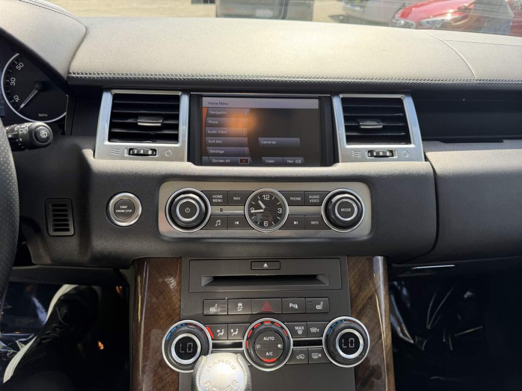 2011 Land Rover Range Rover Sport Image 14