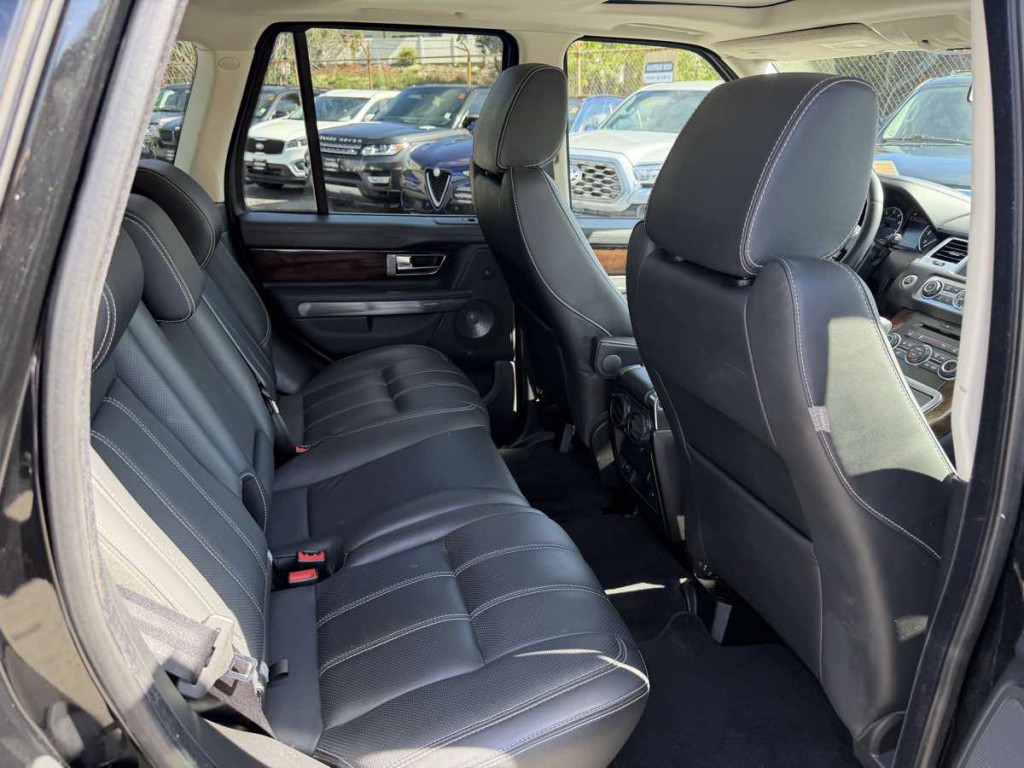 2011 Land Rover Range Rover Sport Image 16