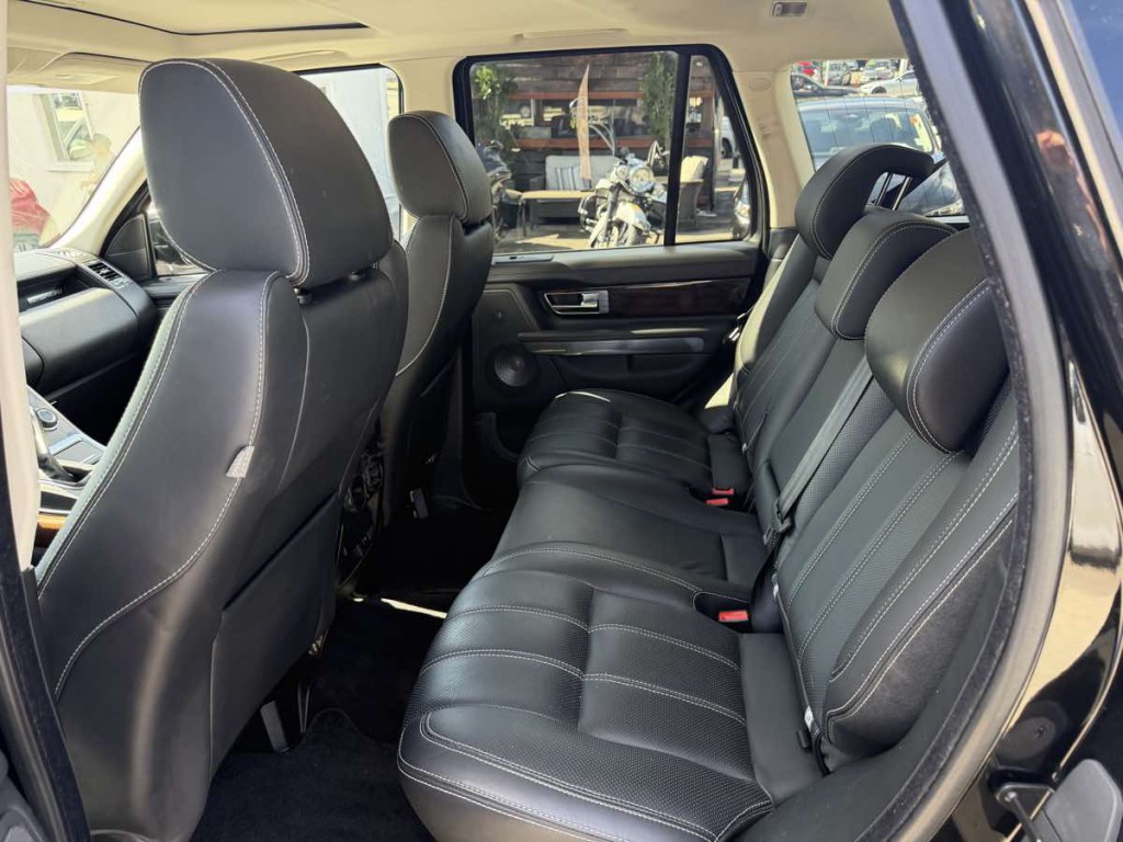 2011 Land Rover Range Rover Sport Image 17